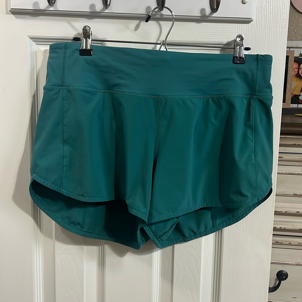 Lululemon speed up shorts size 10 4inch